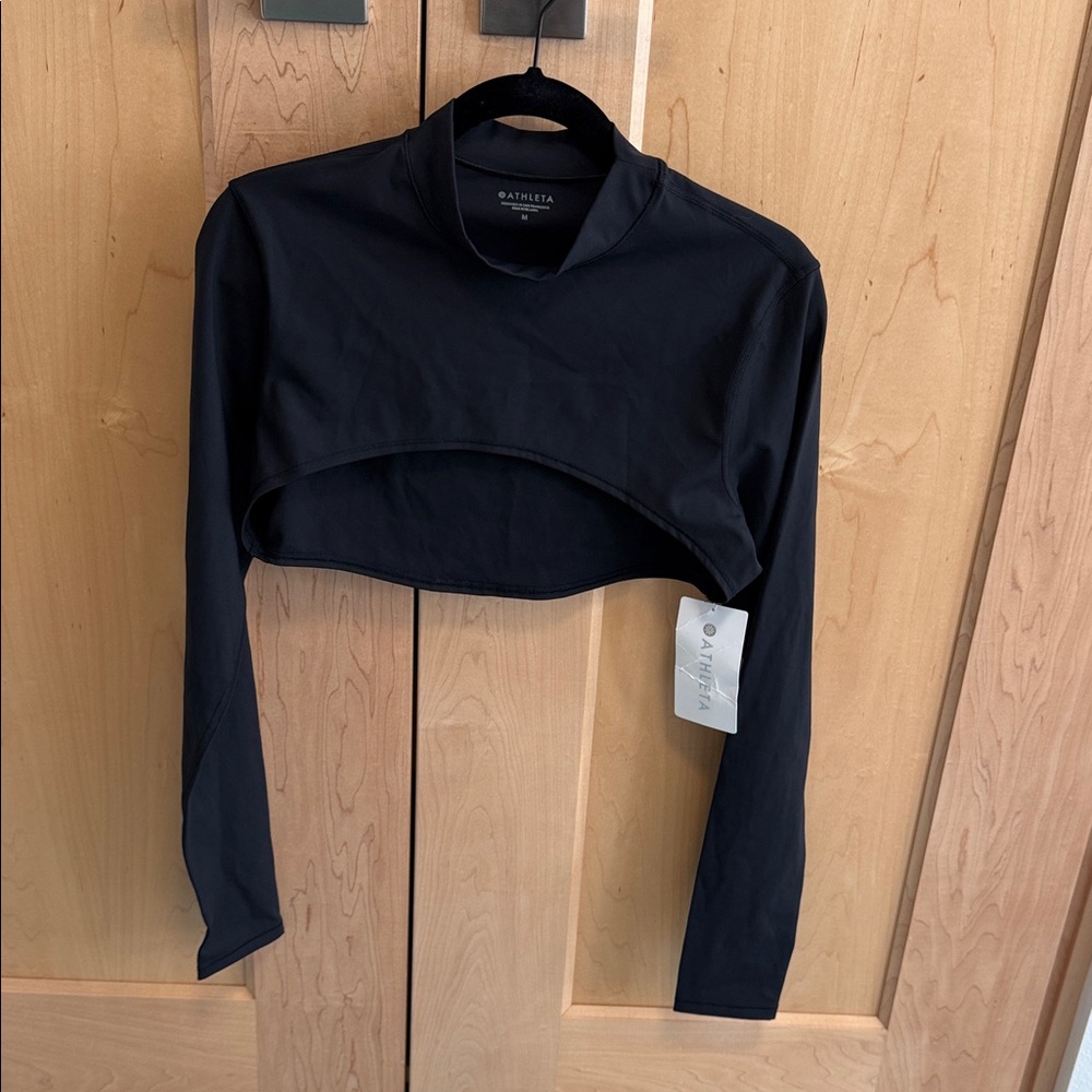 Athleta Eclipse Shrug size M NWT